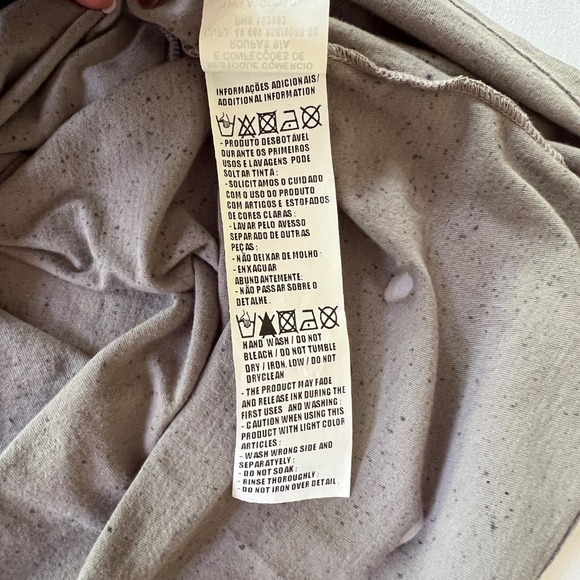 JOHN JOHN Unisex Sleeveless Distressed Jeweled T Shirt Top Gray Sz M NWT - Picture 16 of 16